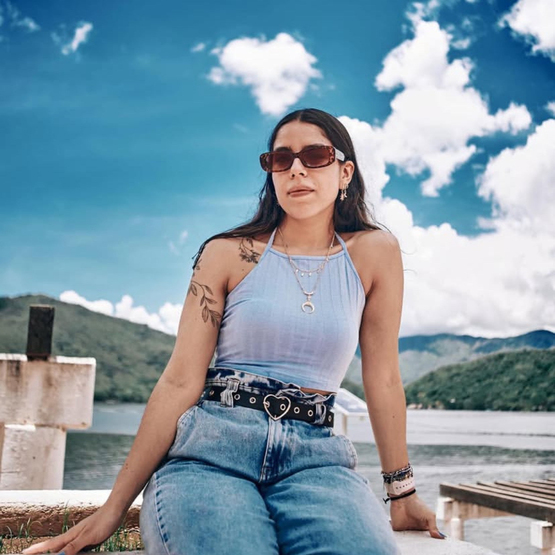 <em>Andrea Meza</em>